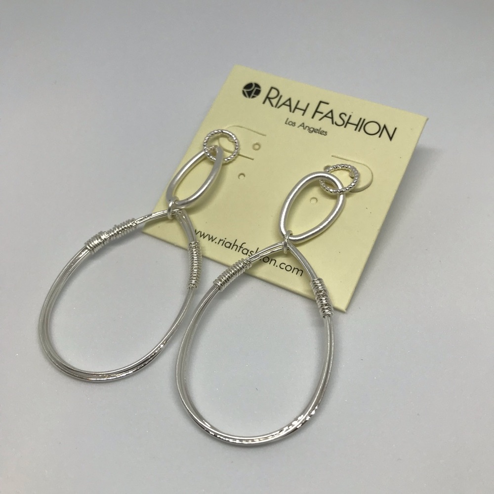 Hoop earrings NWT silver-tone tiered style